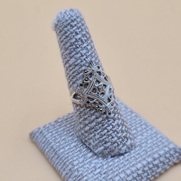 Size 8 Sterling Silver Unique Marcasite Stones Band Ring A5305 - Picture 2 of 8